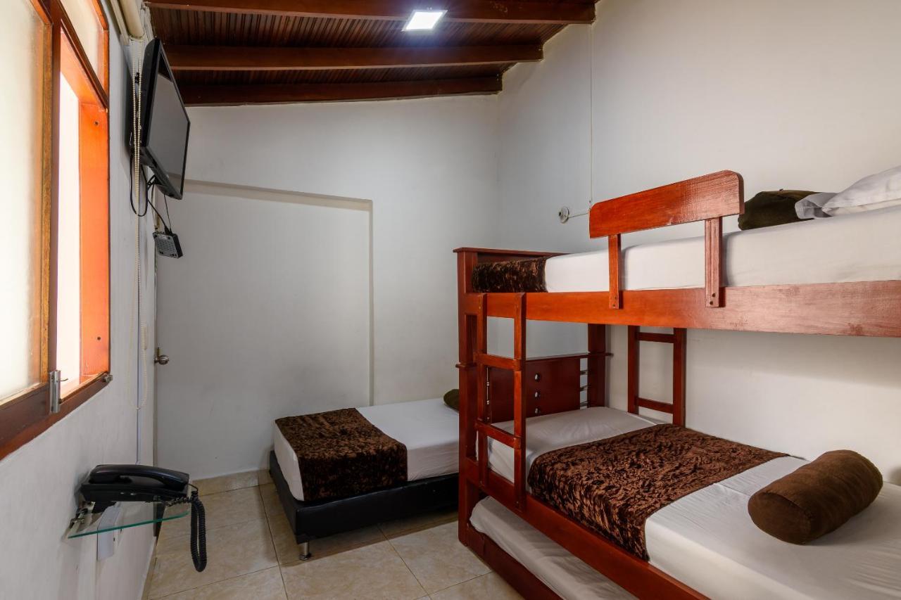Hotel Sol Del Estadio Медельин Экстерьер фото