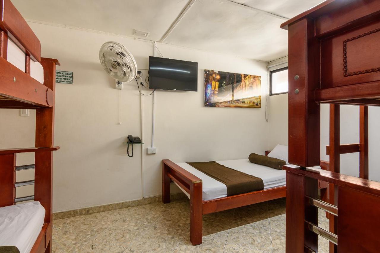 Hotel Sol Del Estadio Медельин Экстерьер фото